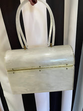 Load image into Gallery viewer, 1950s Wilardy Lucite Box Purse
