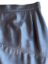 Load image into Gallery viewer, Vintage Siena New York Leather Skirt
